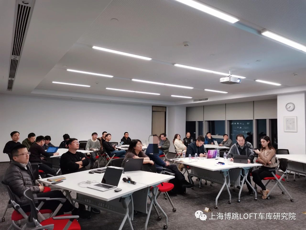 桦甸杭州LOFT车库专题会